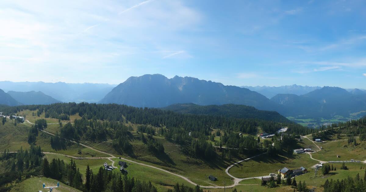 https://tauplitz.panomax.com/schneiderkogel?tsl=2023-05-15+19-20-00&tsr=2024-05-15+15-30-00&r=100