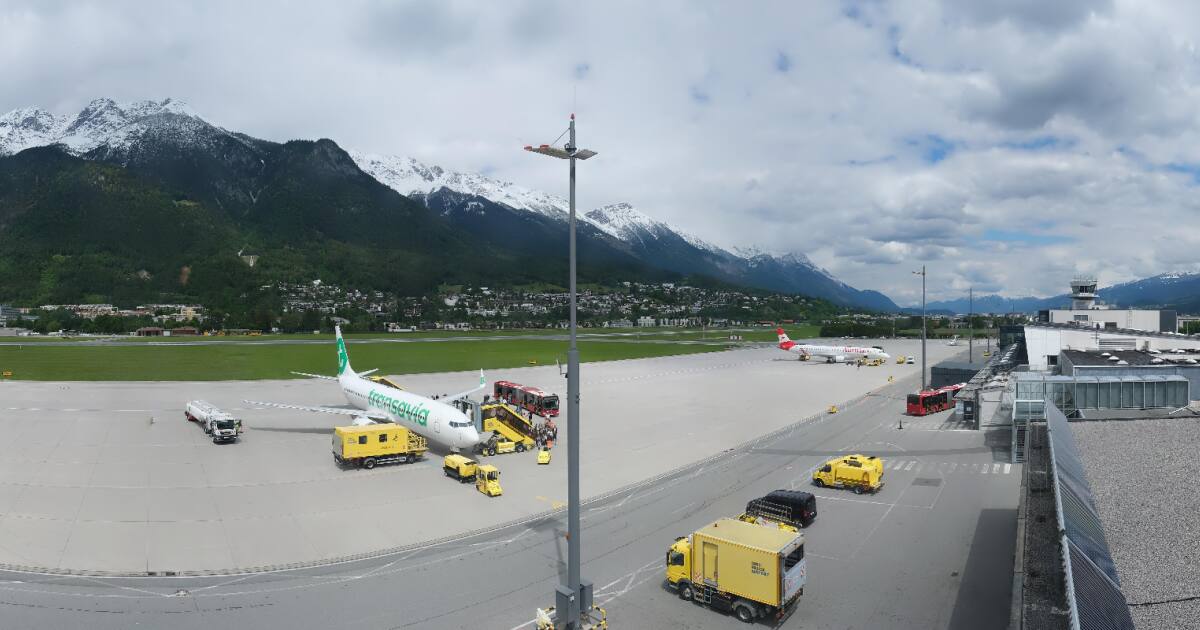 LOWI · Airport latest snapshot