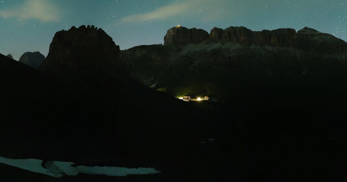 Passo Pordoi Regional Dolomites Webcam: Regional Dolomites webcam useful for broader mountain weather context.