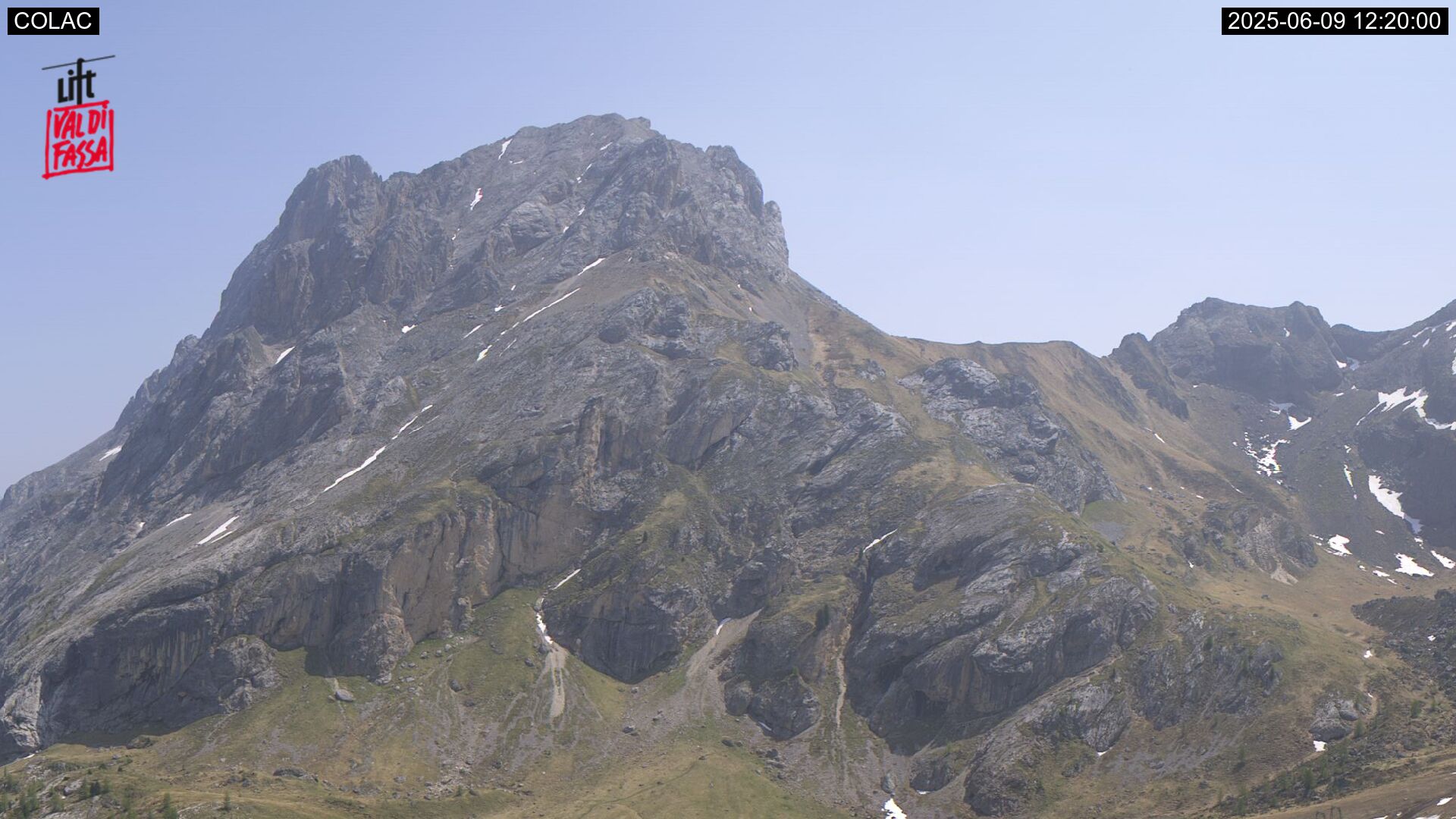immagine della webcam nei dintorni di Campitello di Fassa: webcam Alba di Canazei