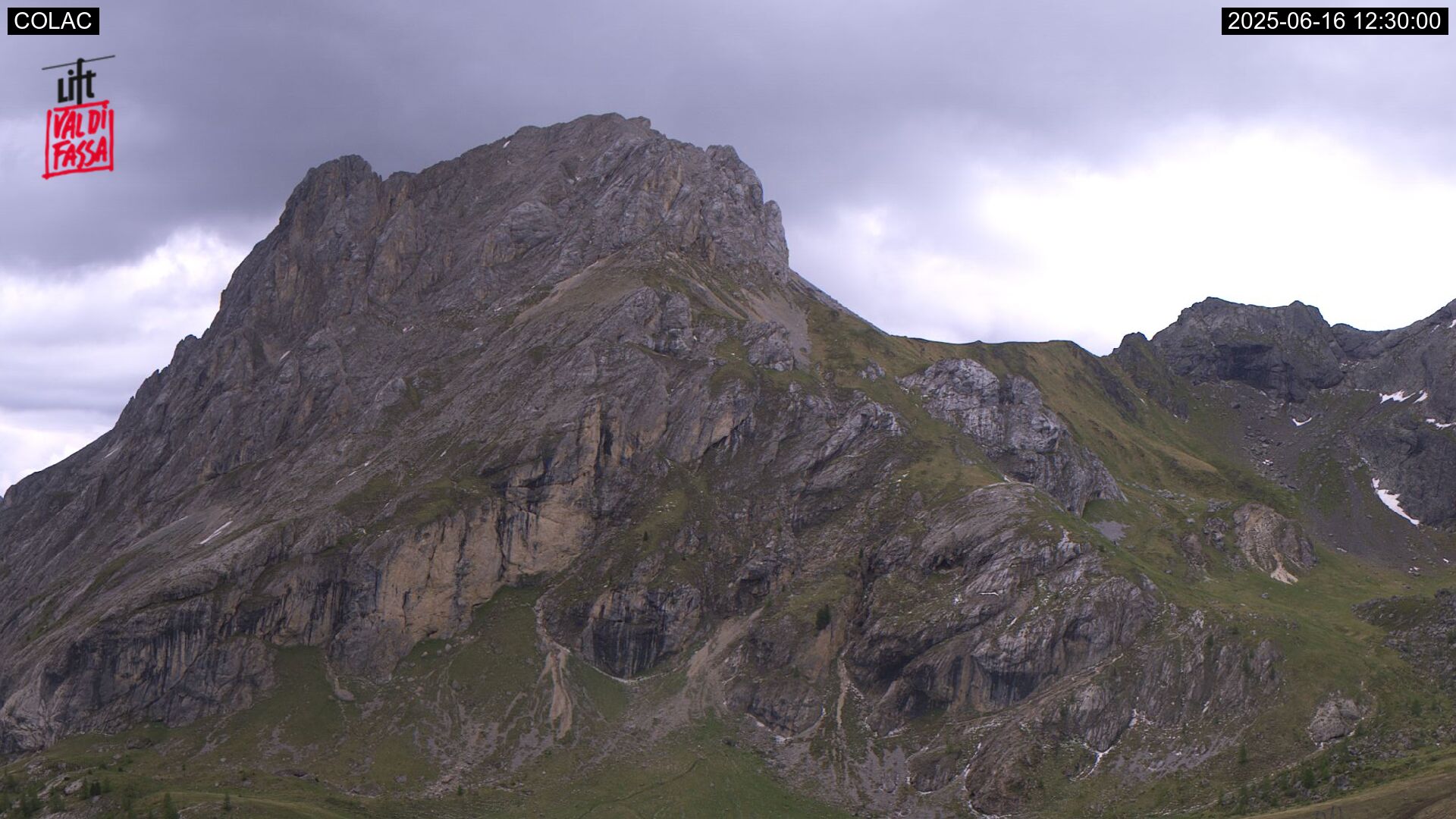 immagine della webcam nei dintorni di Selva di Val Gardena: webcam Alba di Canazei