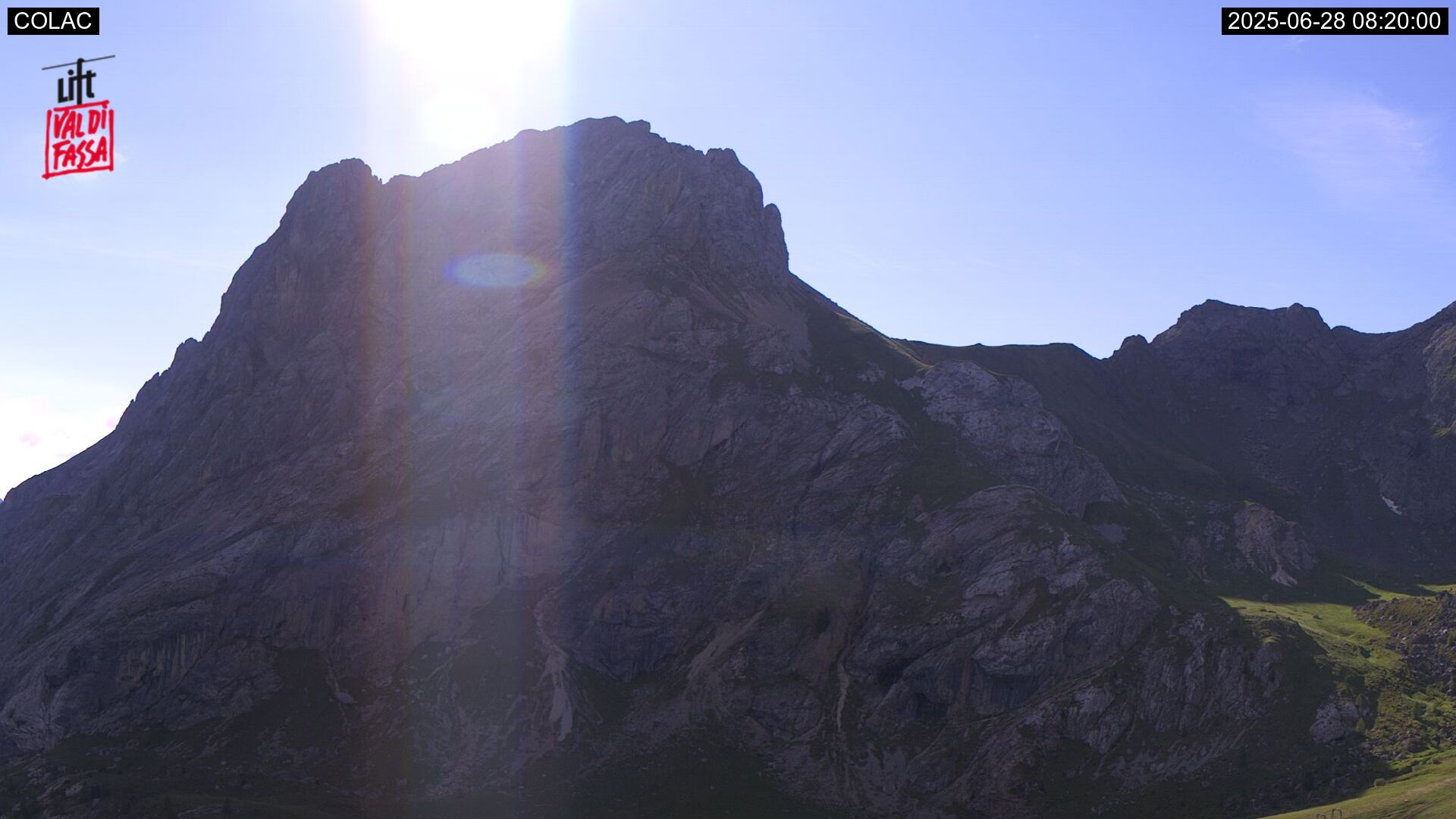 immagine della webcam nei dintorni di Santa Cristina Valgardena Ski: webcam Alba di Canazei