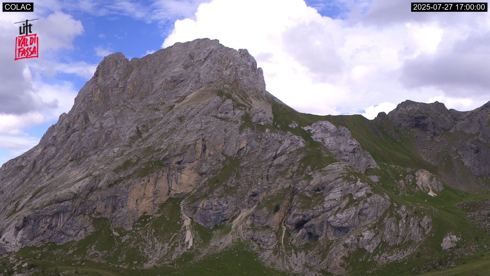 immagine della webcam nei dintorni di Selva di Val Gardena: webcam Alba di Canazei