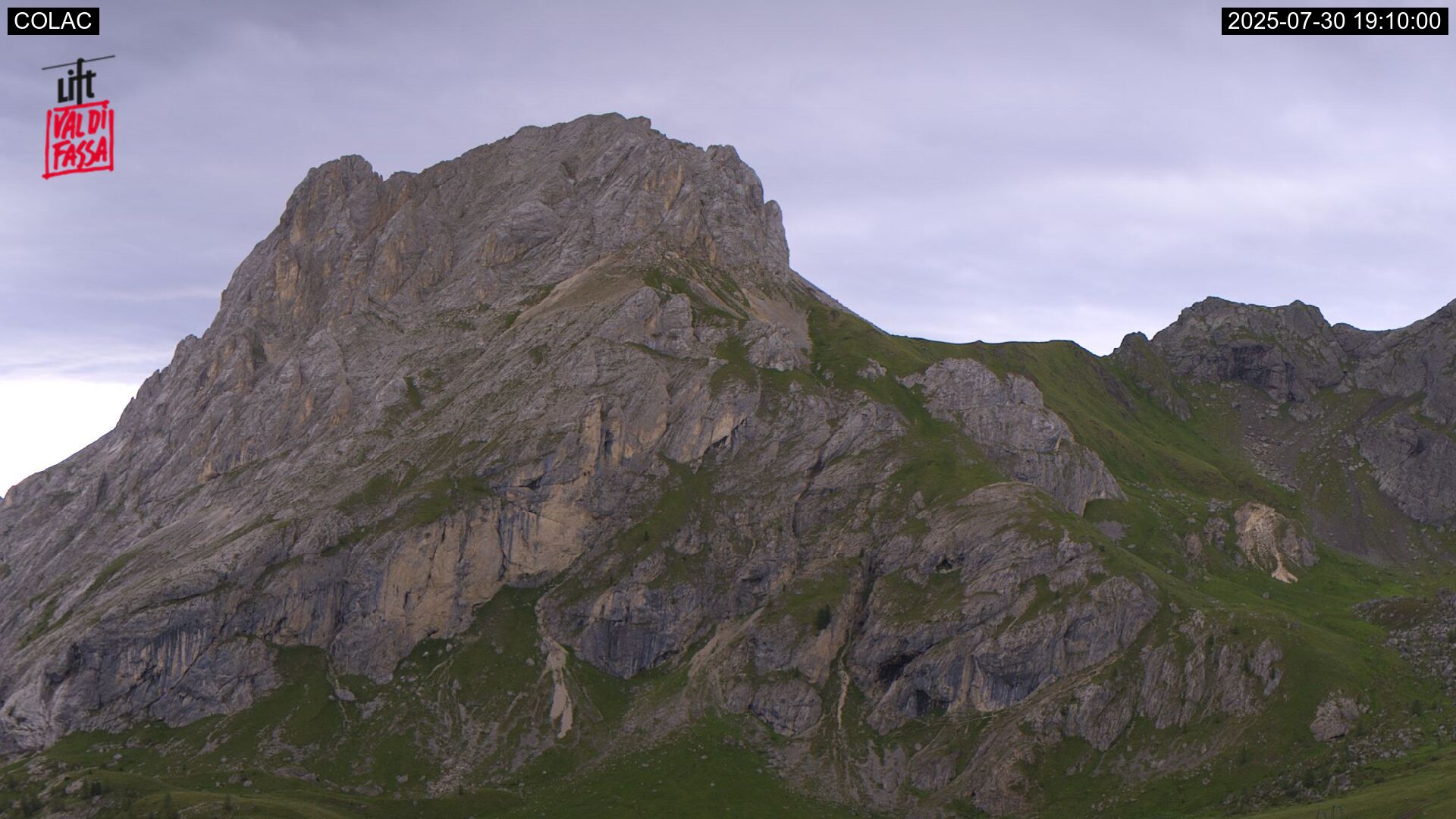 immagine della webcam nei dintorni di Alpe Lusia: webcam Cima Portavescovo