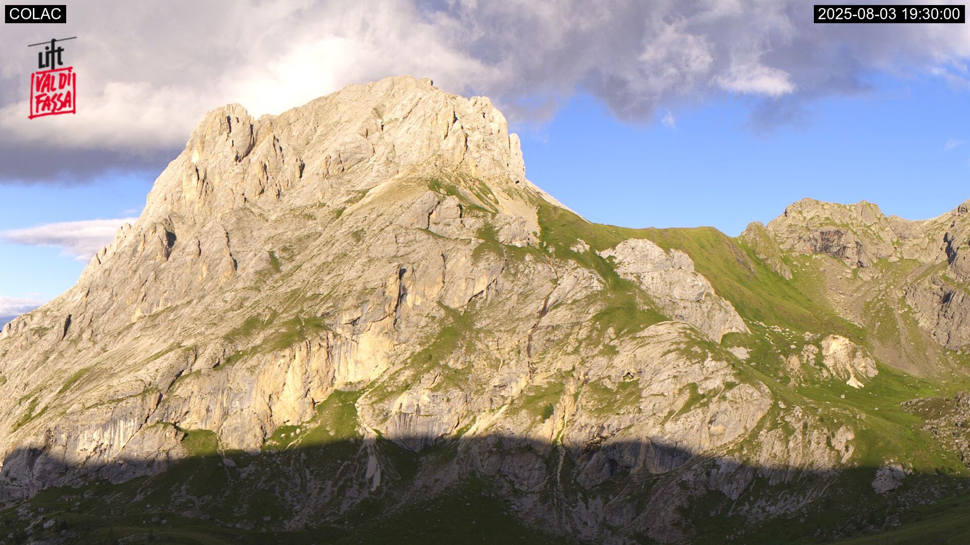 immagine della webcam nei dintorni di Plan Boè: webcam Penia di Canazei