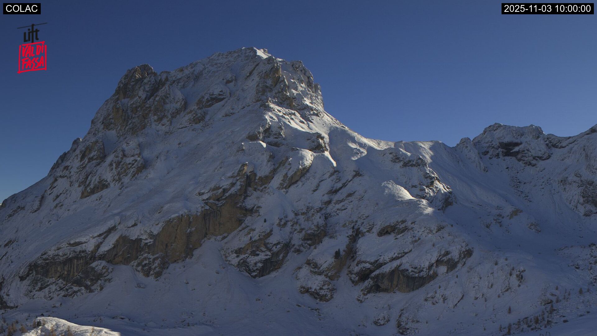 immagine della webcam nei dintorni di Campitello di Fassa: webcam Alba di Canazei
