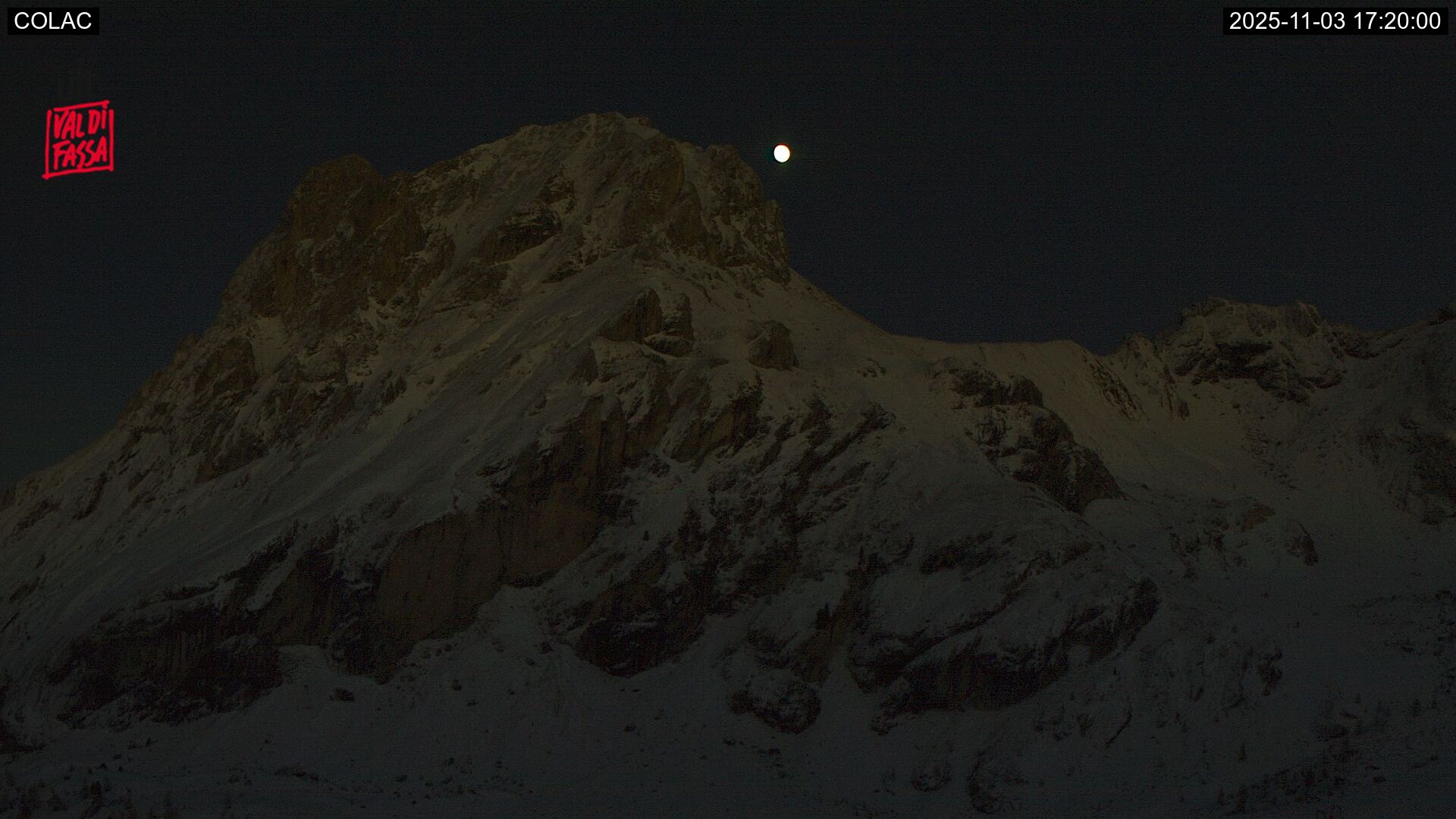 immagine della webcam nei dintorni di Campitello di Fassa: webcam Alba di Canazei