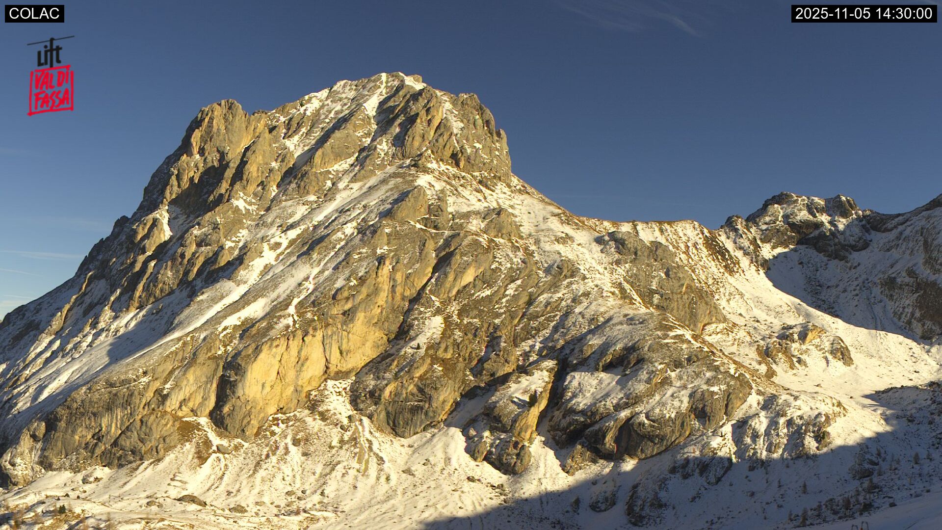 immagine della webcam nei dintorni di Canazei: webcam Alba di Canazei