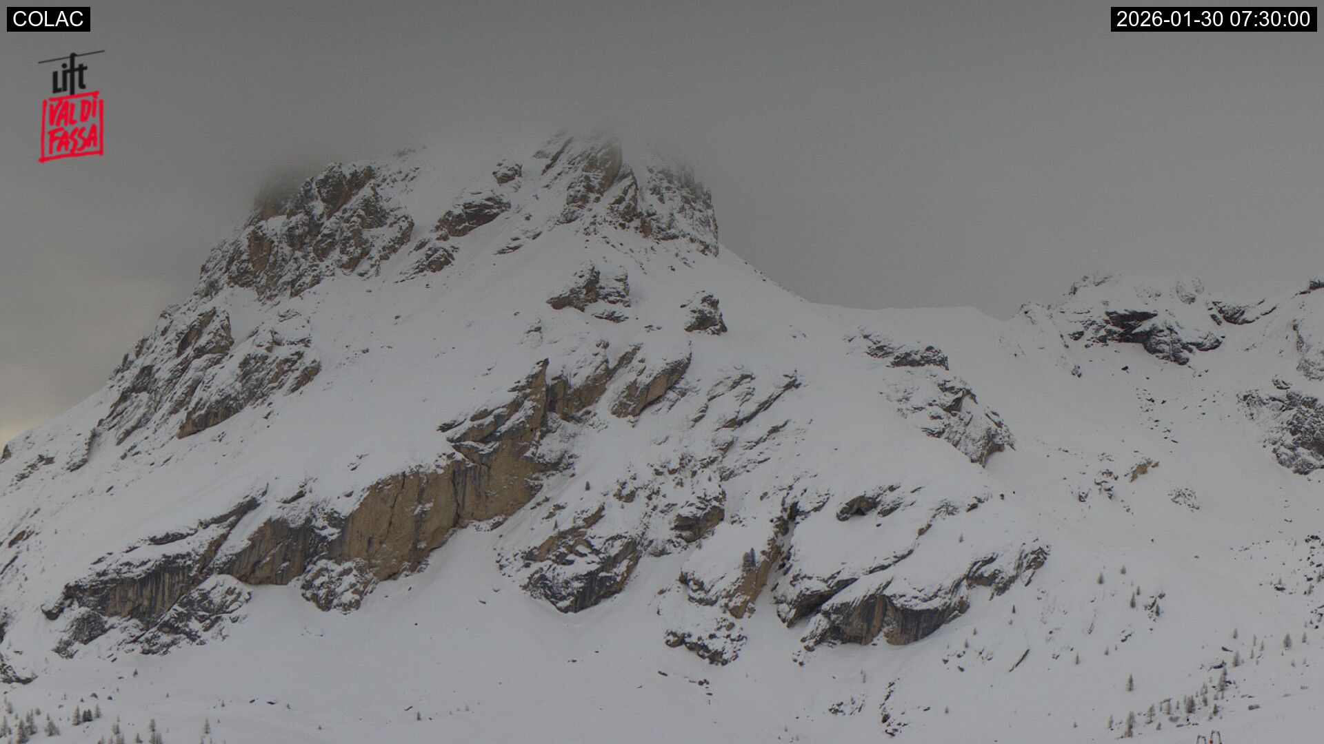 immagine della webcam nei dintorni di Passo San Pellegrino: webcam Penia di Canazei