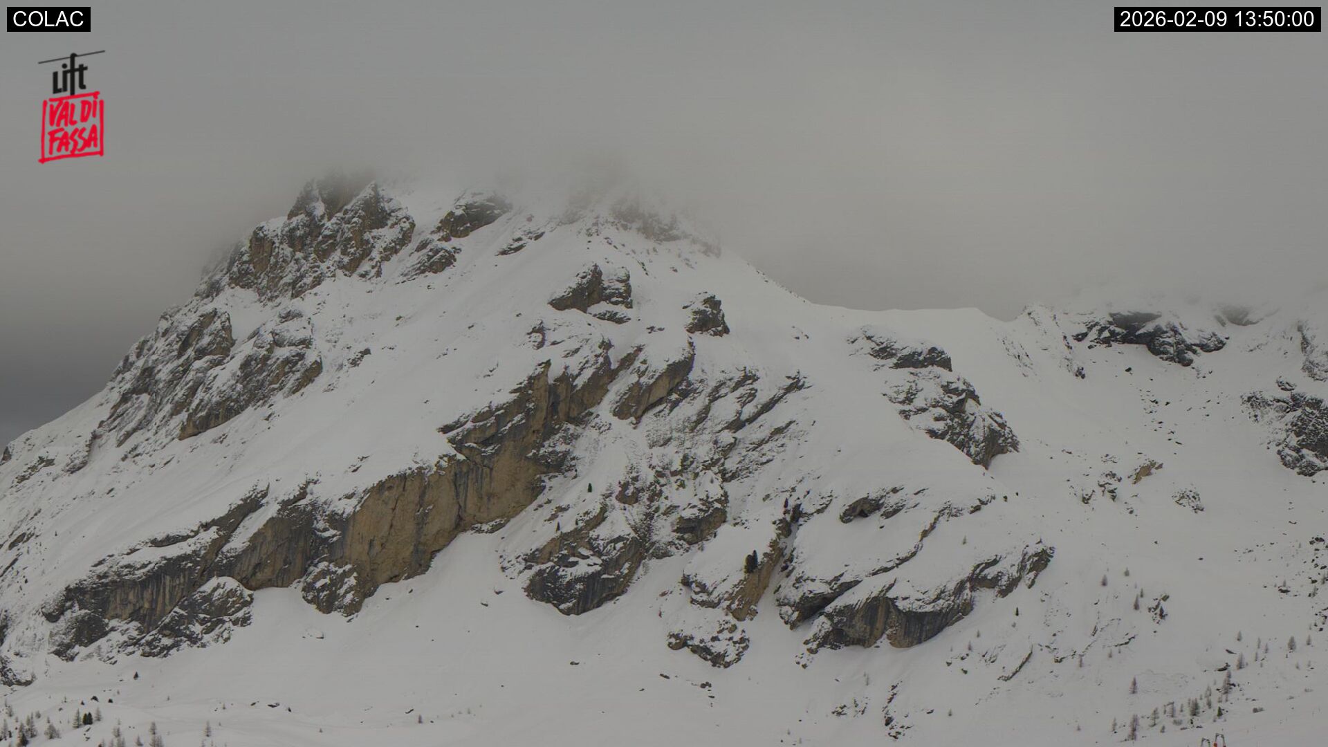 immagine della webcam nei dintorni di Passo San Pellegrino: webcam Penia di Canazei