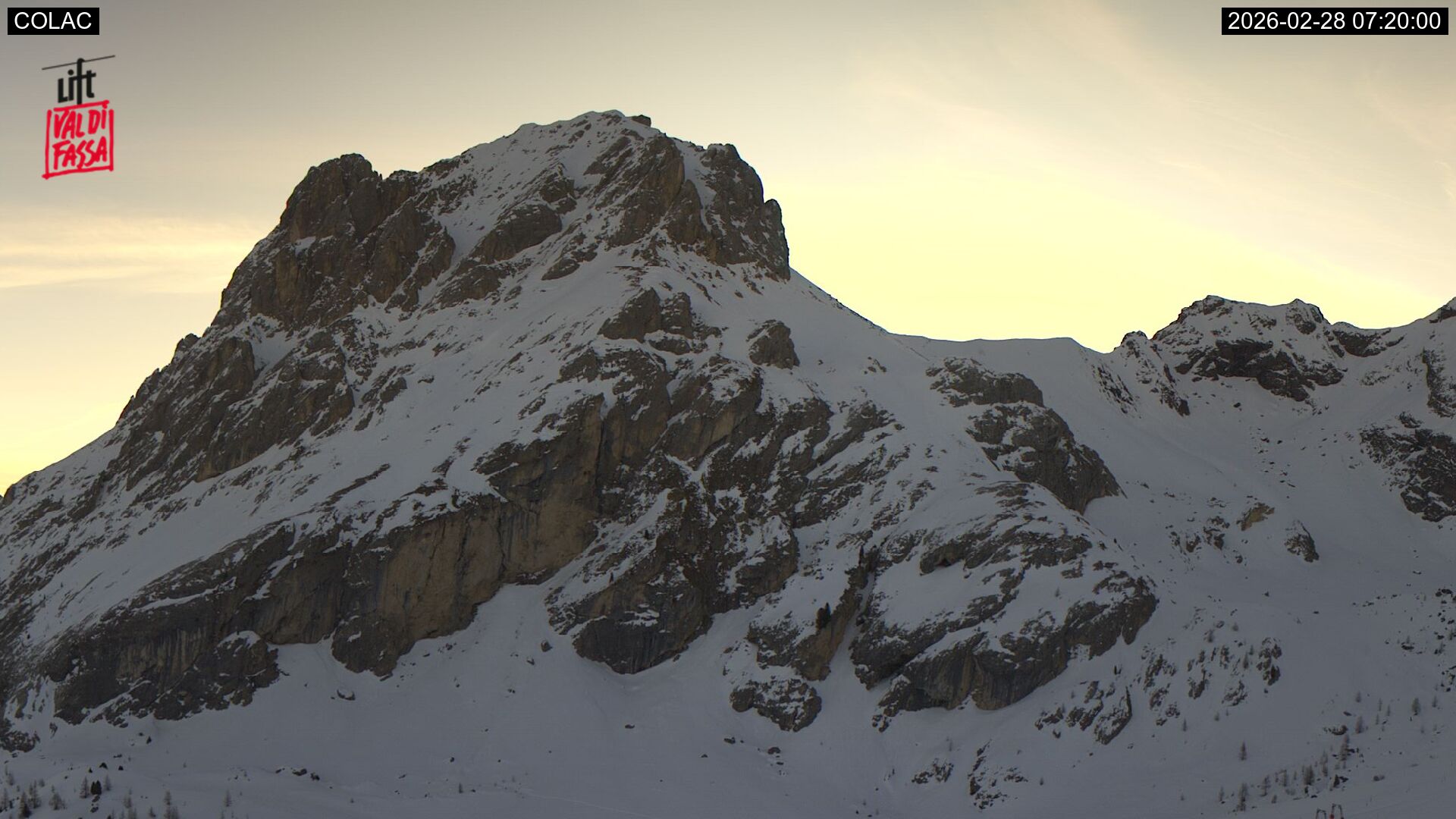 immagine della webcam nei dintorni di Santa Cristina Valgardena: webcam Alba di Canazei