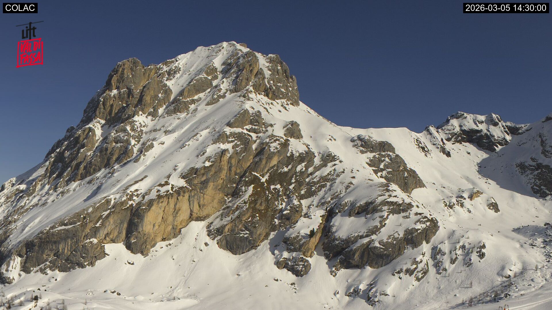 immagine della webcam nei dintorni di Canazei: webcam Alba di Canazei