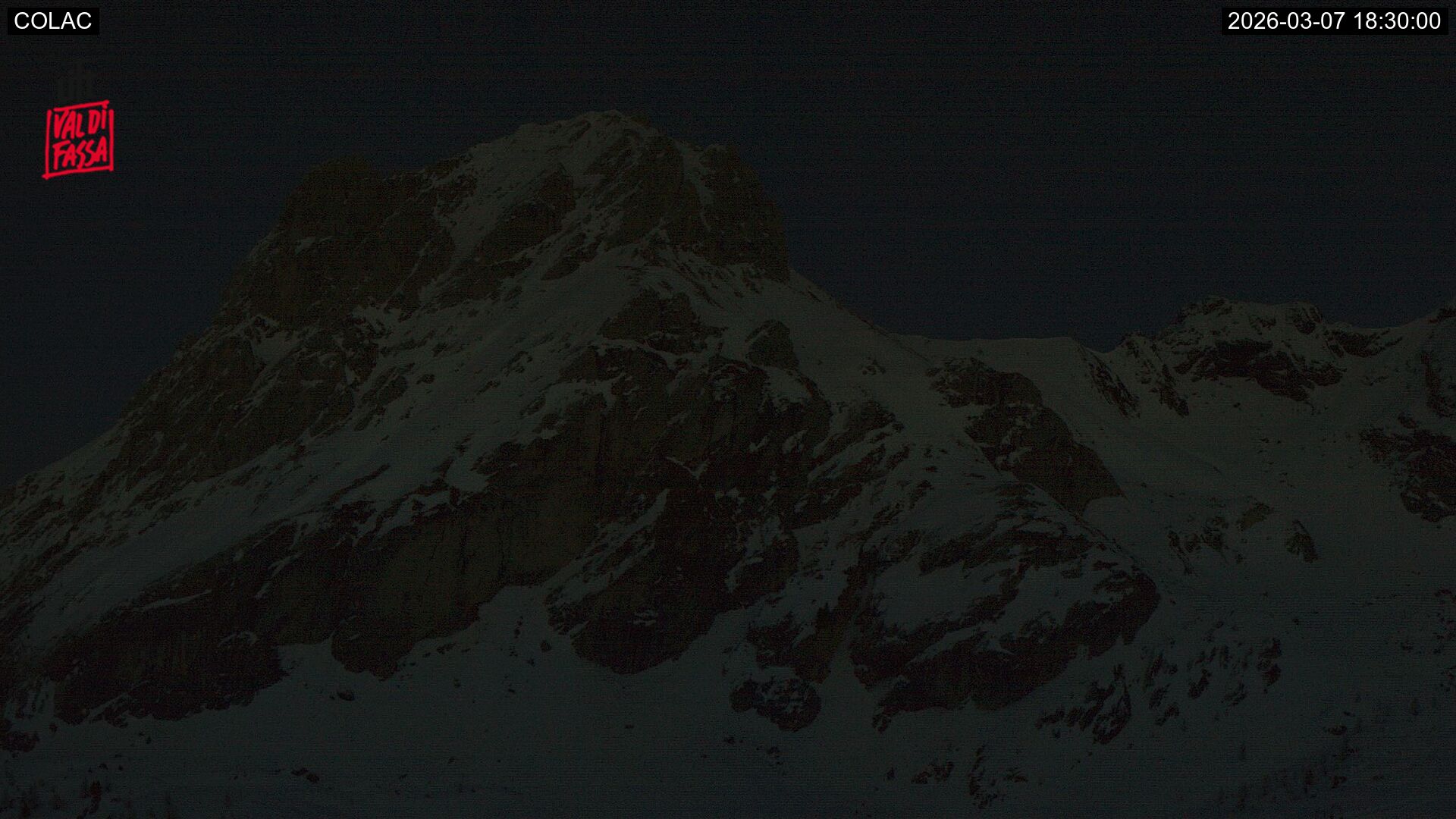 immagine della webcam nei dintorni di Passo San Pellegrino: webcam Penia di Canazei