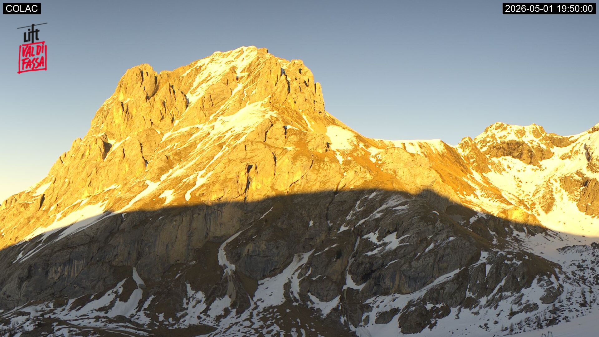 immagine della webcam nei dintorni di Alba di Canazei: webcam Canazei