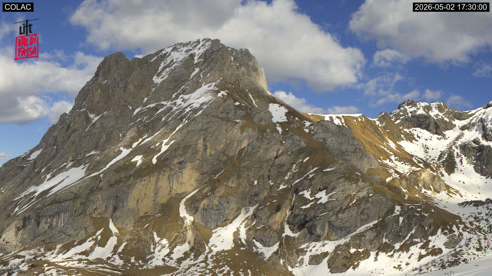 immagine della webcam nei dintorni di Pera di Fassa: webcam Canazei