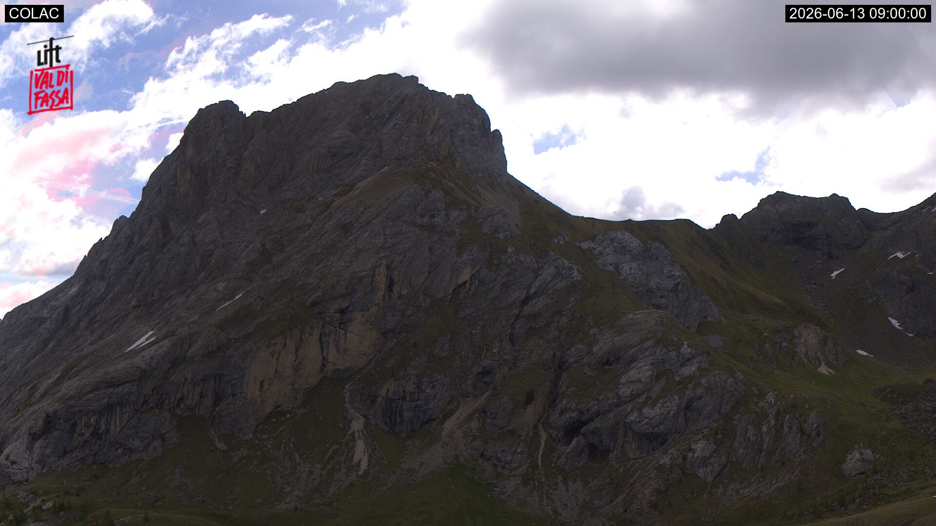 immagine della webcam nei dintorni di Moena: webcam Canazei