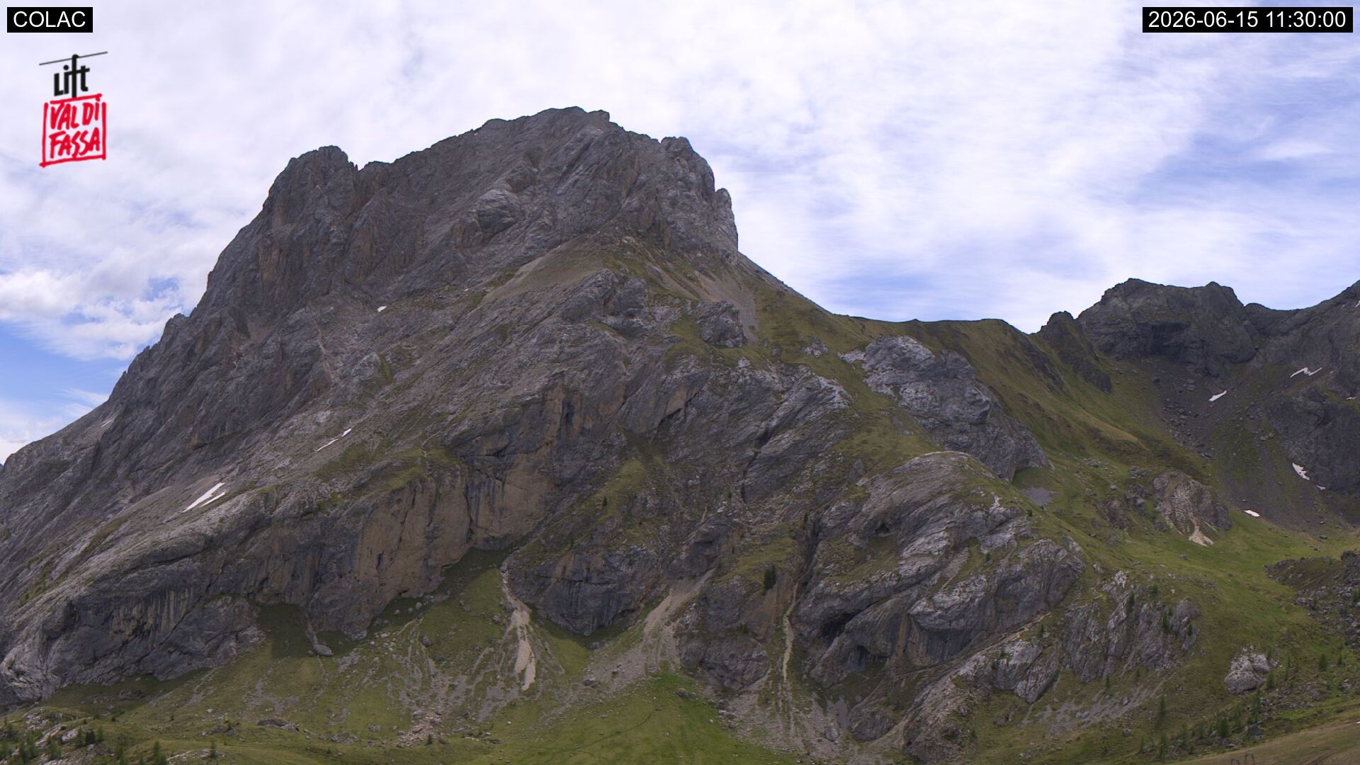 immagine della webcam nei dintorni di Passo San Pellegrino: webcam Canazei