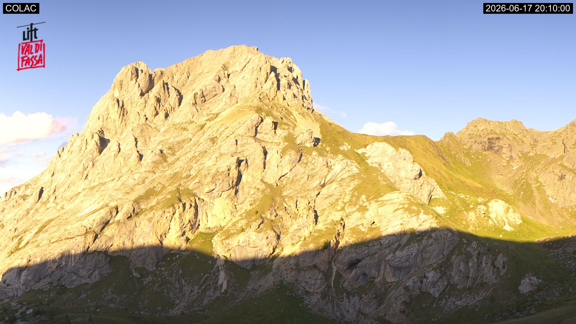 immagine della webcam nei dintorni di Pera di Fassa: webcam Canazei
