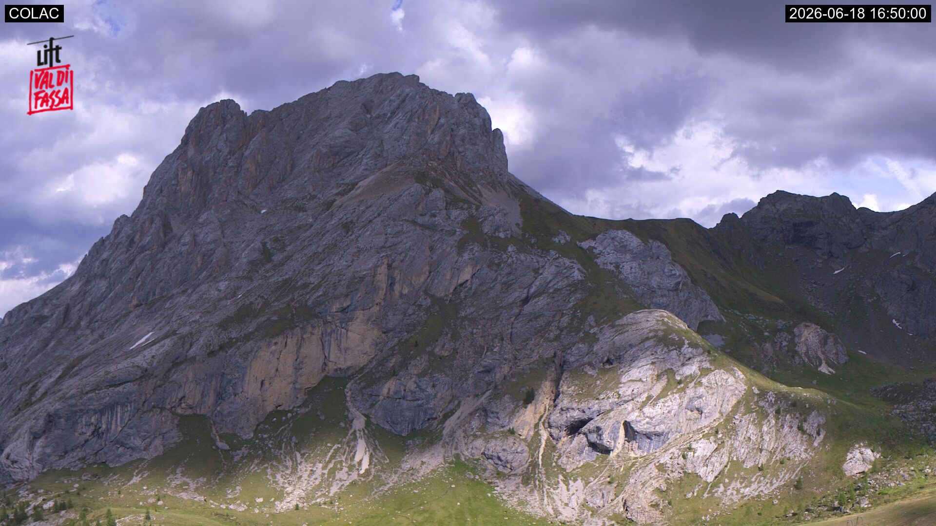 immagine della webcam nei dintorni di Campitello di Fassa: webcam Canazei