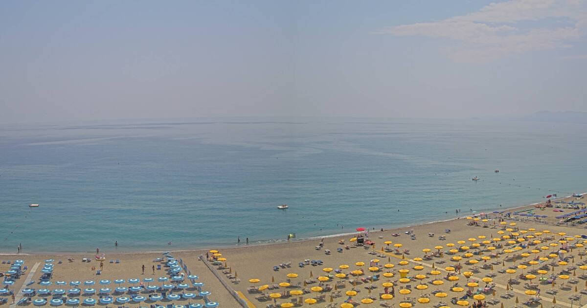Anteprima della webcam: Finale Ligure — spiaggia